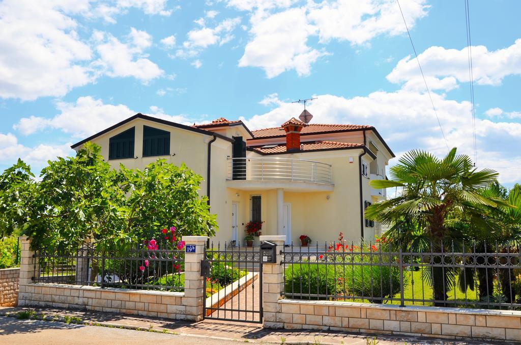 Apartments Sv. Pelegrin 우마그 외부 사진